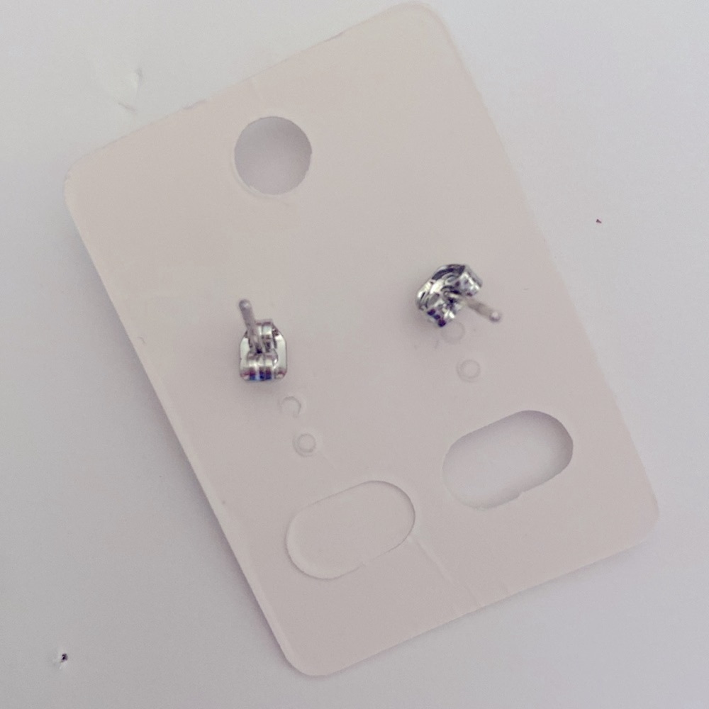 Hummingbird stud earrings - Picture 3 of 3